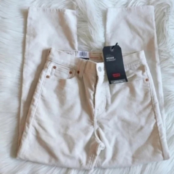 Levi's Wedgie Fit Straight Leg Corduroy Pants - Picture 9 of 9